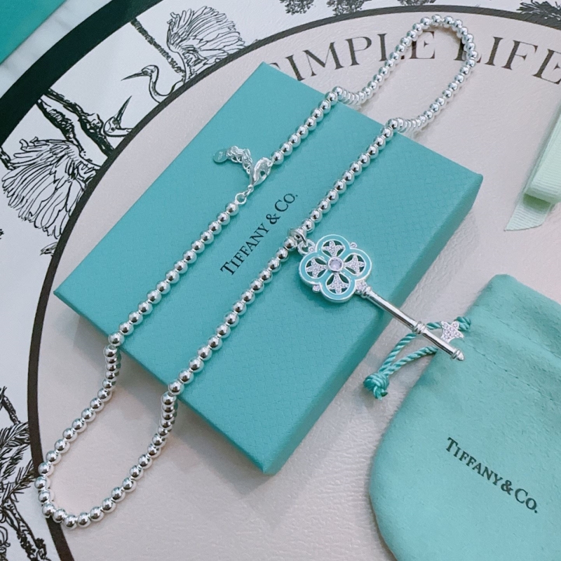 T*f*ny necklaces